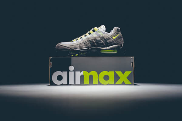 入手困難！エアマックス95 イエローグラデ 偽物 2023 ナイキ Air Max 95 OG スーパーコピー★最高の履き心地 CD7495 101