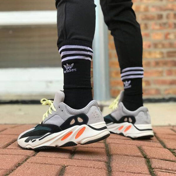 アディダスYeezy Boost 700 コピーWave Runner イージー ウェーブランナー B75571