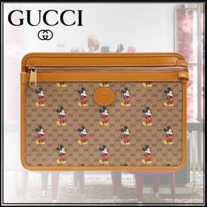2020年に日本では未発売の新作 ★DISNEY x GUCCI コラボレーション *クラッチバッグ* 20クルーズ ★M86039