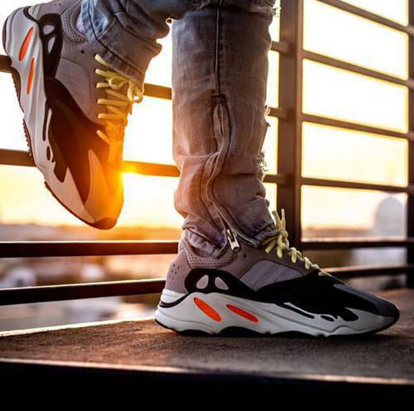 アディダスYeezy Boost 700 コピーWave Runner イージー ウェーブランナー B75571